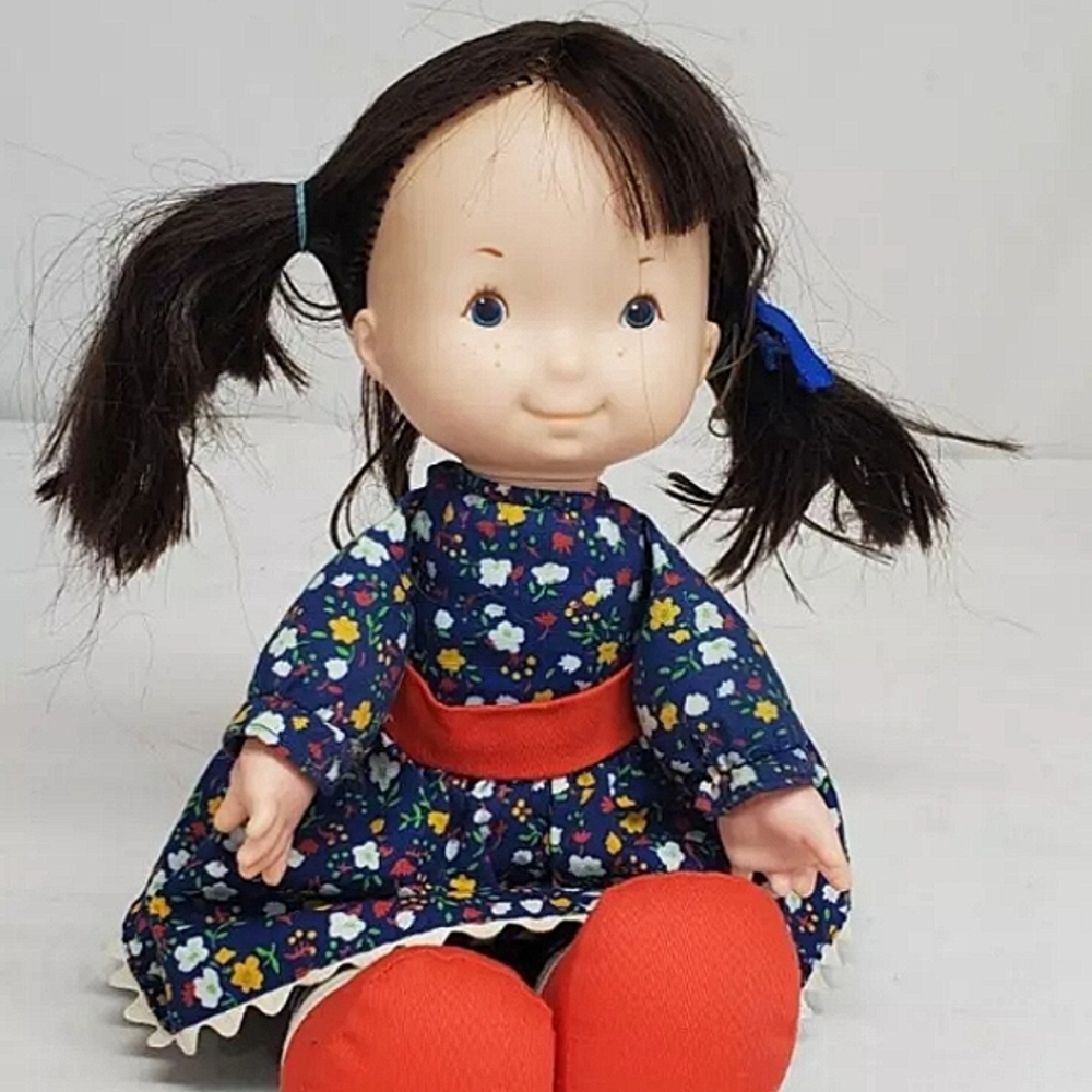 Vintage 1974 Fisher Price Jenny 13" Lap sitter Doll